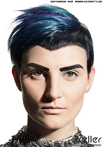 Asymetrisch gestylter Pixie mit Undercut