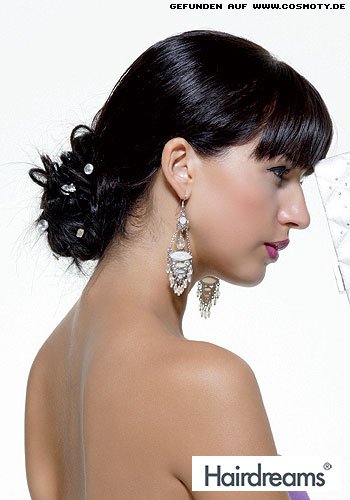 Eleganter Nackenknoten im Messy-Look