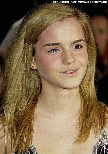 Emma Watson mit glitzernder Haarklemme