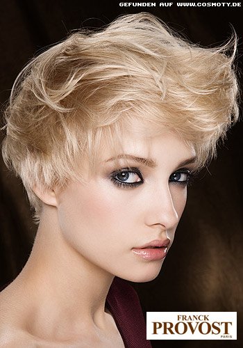 Extravaganter Glamour-Look für kurzes Haar