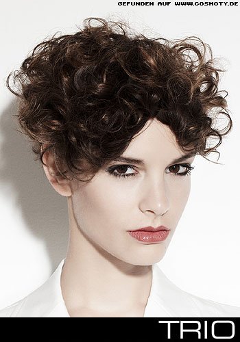 Feminine Locken im Deckhaar