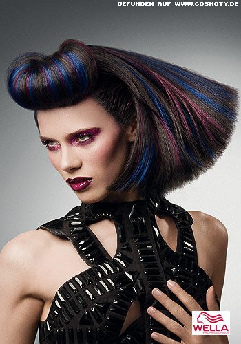 Futuristischer Look mit Pony-Tolle