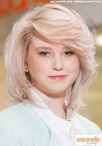 Frisuren Bilder: Angestufter Nacken für viel Volumen - Frisuren, Haare