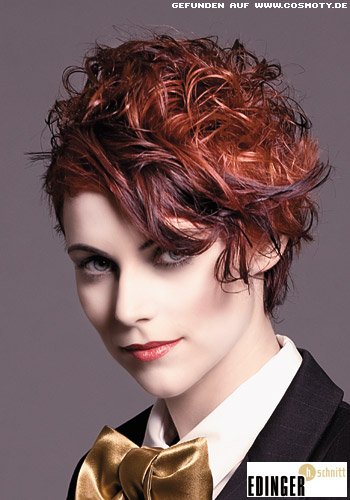 Gewellte Strähnen für freches Styling