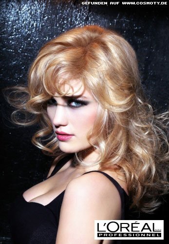 Glamour-Locken mit blonden Highlights