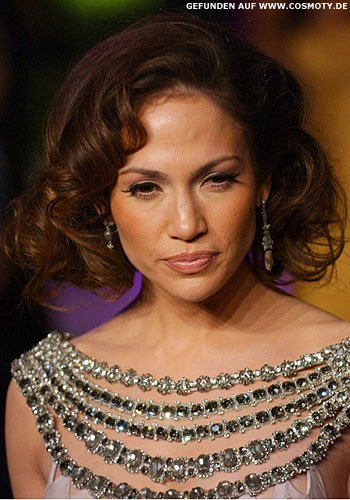 Jennifer Lopez mit Glamour-Locken-Bob