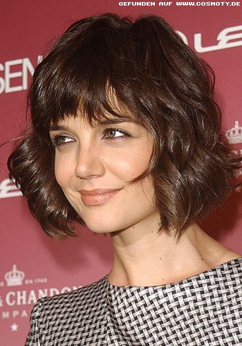 Katie Holmes mit gelocktem Kurz-Bob