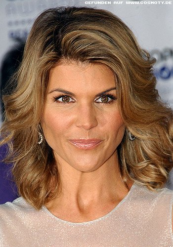 Lori Loughlan mit schön geschwungenen Längen