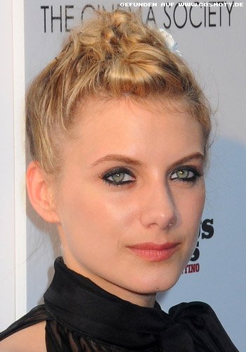 Melanie Laurent mit neckisch gestreckten Strähnen