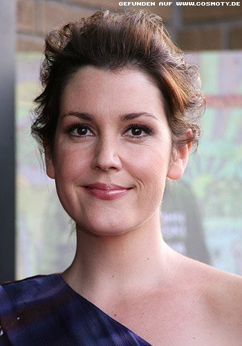 Melanie Lynskey: Locker zurück gestecktes Haar