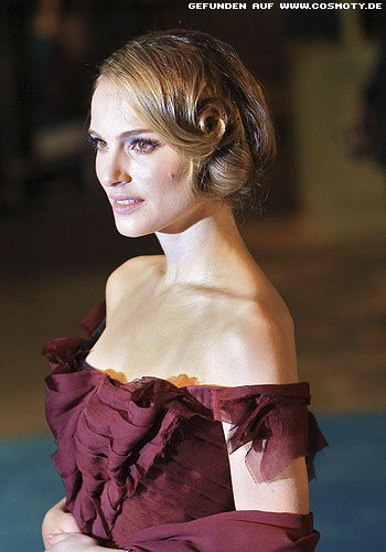 Natalie Portman mit edel festgestecken Haaren