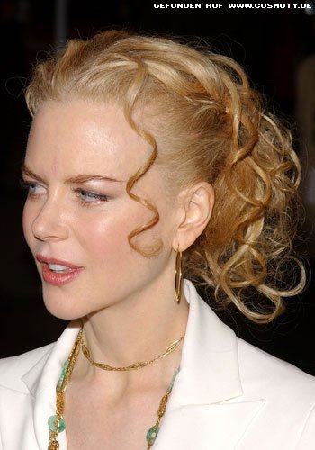 Nicole Kidman mit streng gebundenen Locken