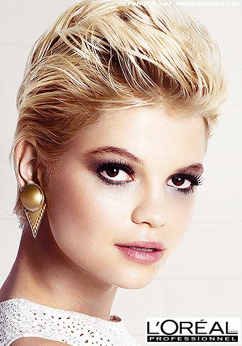 Pixie Geldof trägt Mokka Blond Pixie