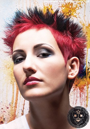 Pixie mit freaky aufgestellten Spitzen