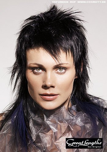 Pixie mit überlangen Nackenhaaren