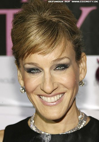 Sarah Jessica Parker mit eleganter Hochsteckfrisur