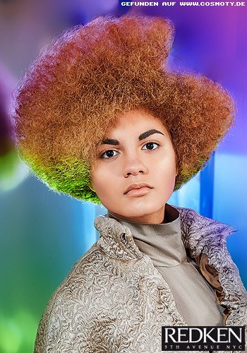 Seitlich geteiltes Afro-Locken-Volumen