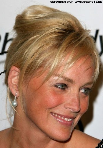Sharon Stone mit locker gesteckter Banane