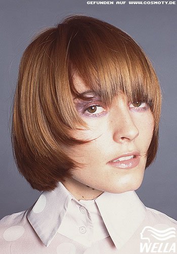 Sleeky Bob mit fransigem Pony im Stil der Sixties