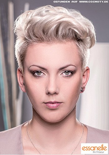 Undercut mit femininen Wellen im Deckhaar