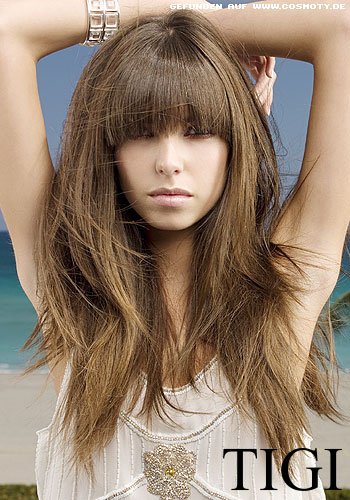 Verführerischer Volumenlook mit aktuellem Trendpony