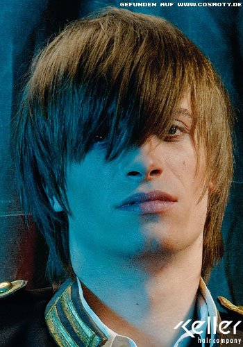 Voller Pony & Nacken im Rock-Style