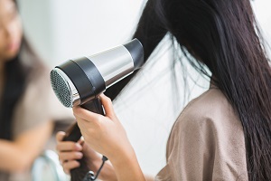 Lange Haare föhnen